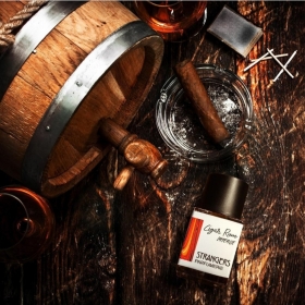 استرنجرز پرفیومری سیگار رامStrangers Parfumerie Cigar Rum